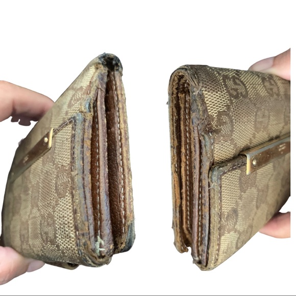 **SOLD**Gucci GG Folding Snap Wallet** - Picture 3 of 6